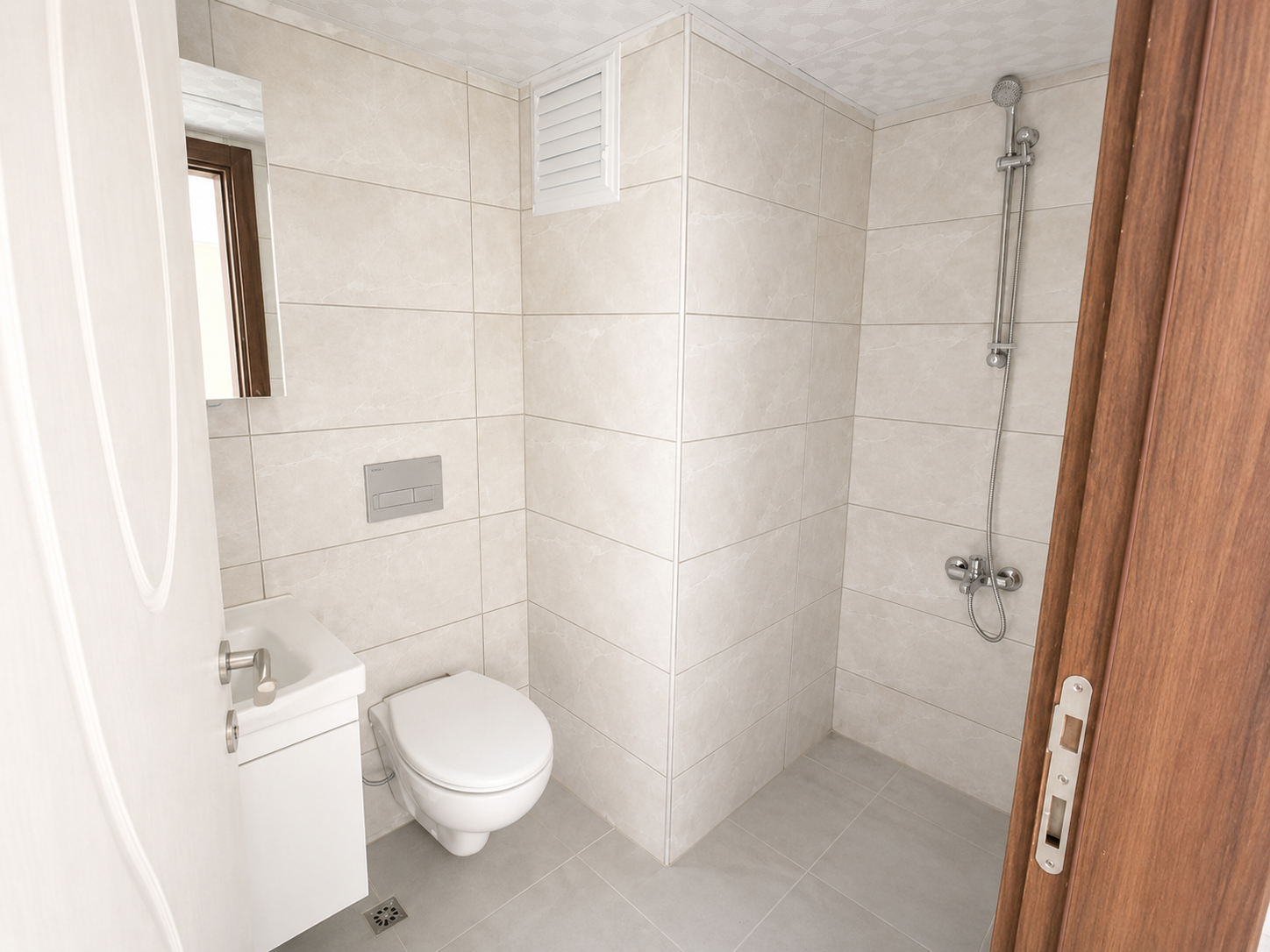 YSS DUBLEKS FERAH TERASLI 5+1 DAİRE